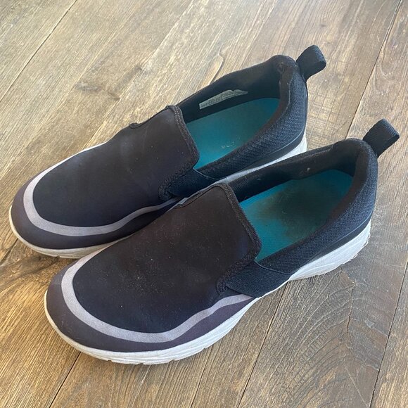 Vionic Nalia Sneaker Shoes Comfort Slip On Size 9 Black Color Casual Walking - Picture 1 of 6